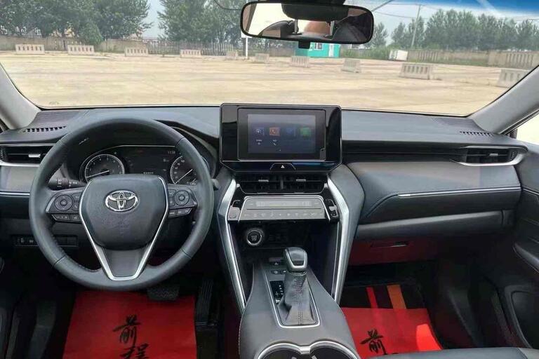 Toyota Harrier  2022, 2.0