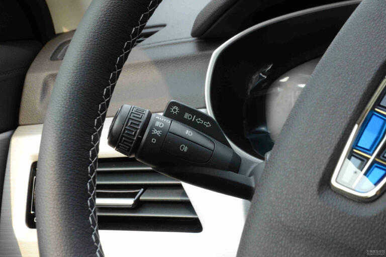 Geely Atlas, 2018 1.8