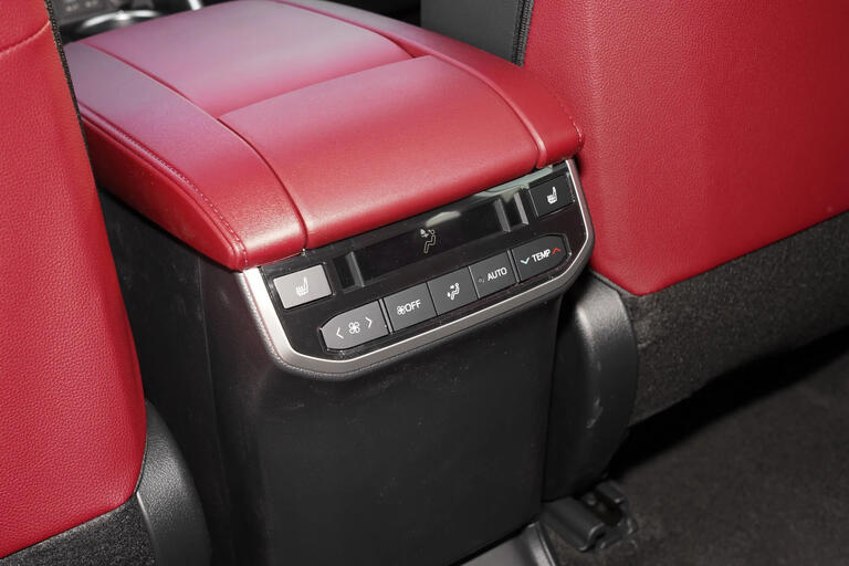 Toyota Kluger 4WD 2024, 2.0