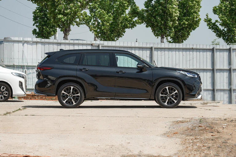 Toyota Kluger 4WD 2024, 2.0