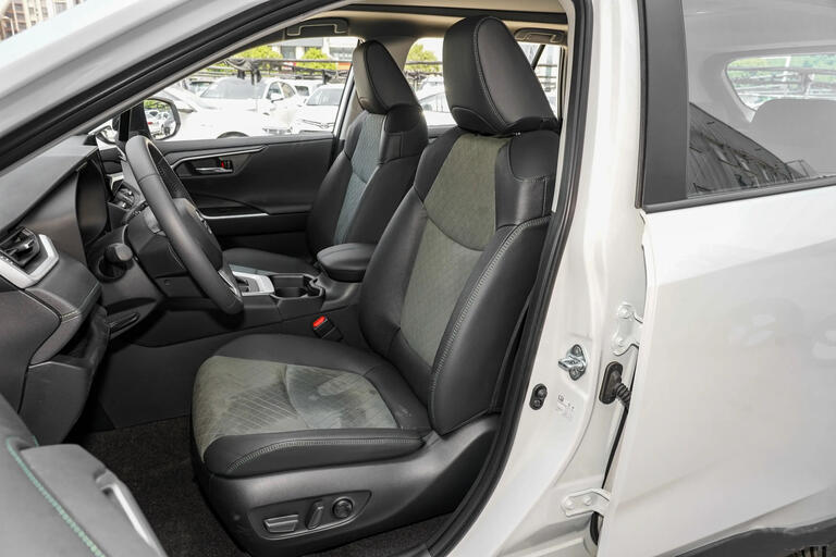 Toyota RAV4 2024,2.0