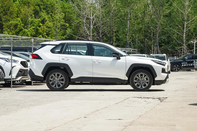 Toyota RAV4 2024,2.0