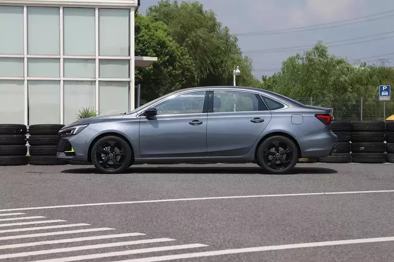 Roewe i6 MAX 2020