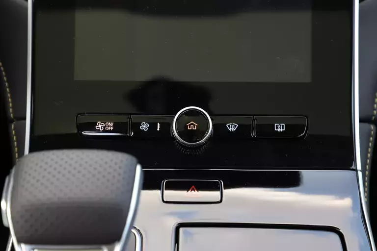 Roewe i6 MAX 2020