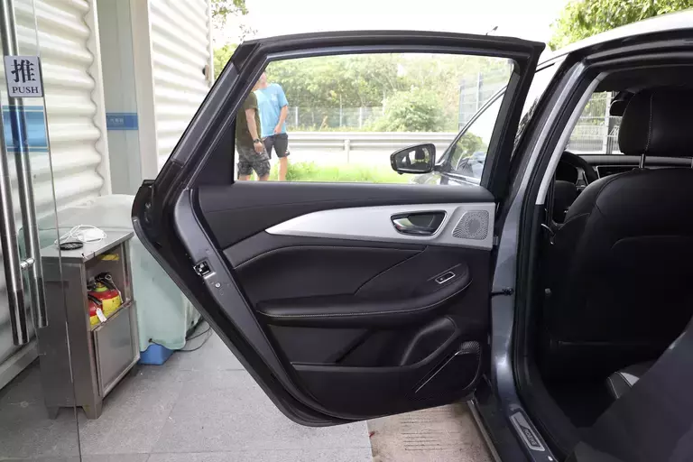 Roewe i6 MAX 2020
