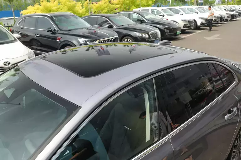 Hongqi H5 2023