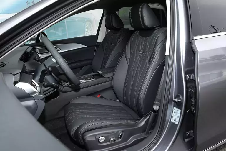 Hongqi H5 2023