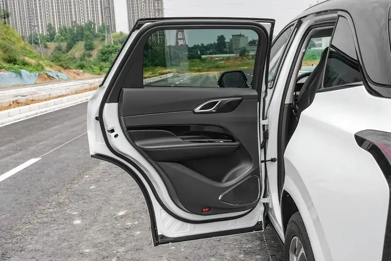 Hongqi HS3 2023