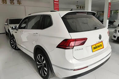 Volkswagen Tiguan L, 2021 2.0 